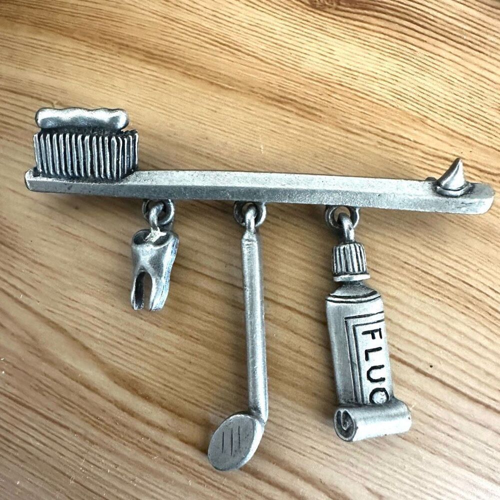 JJ Jonette Jewelry – Vintage Pewter Dentist / Dental Hygienist Brooch